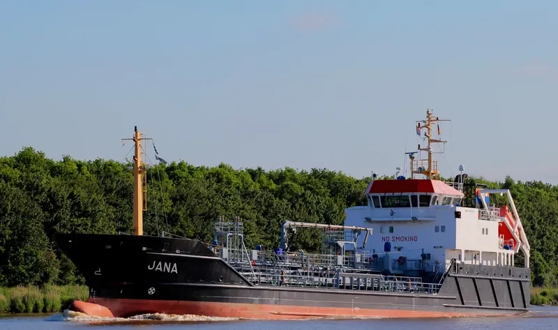 JANA Tanker IMO 9330185 photo 5