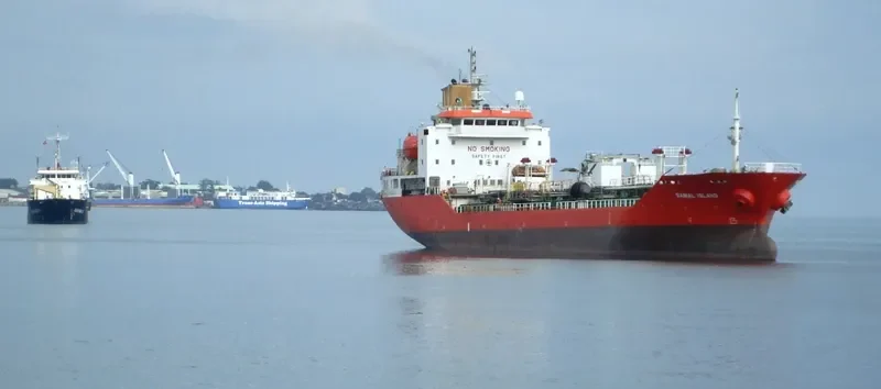 SAMAL ISLAND Tanker IMO 9330446 photo 4