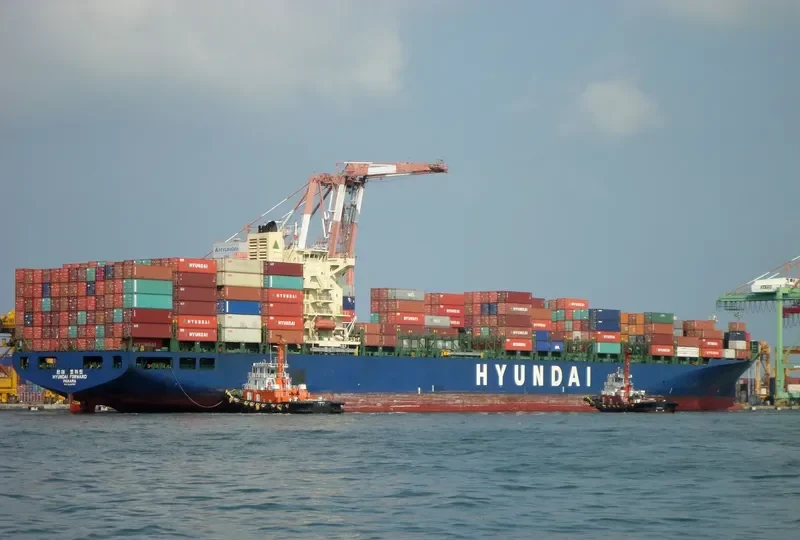 HYUNDAI FORWARD Container Ship IMO 9330707 photo 4