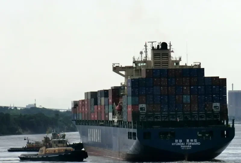 HYUNDAI FORWARD Container Ship IMO 9330707 photo 5