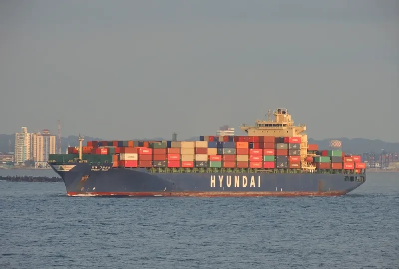 HYUNDAI GRACE Container Ship IMO 9330721 photo 10