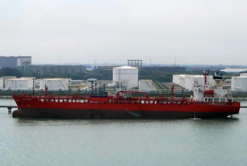 MH LANGOEY Tanker IMO 9330783 photo 3