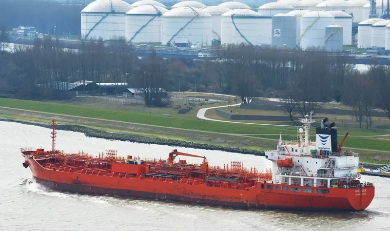 MID EAGLE Tanker IMO 9330795 photo 6