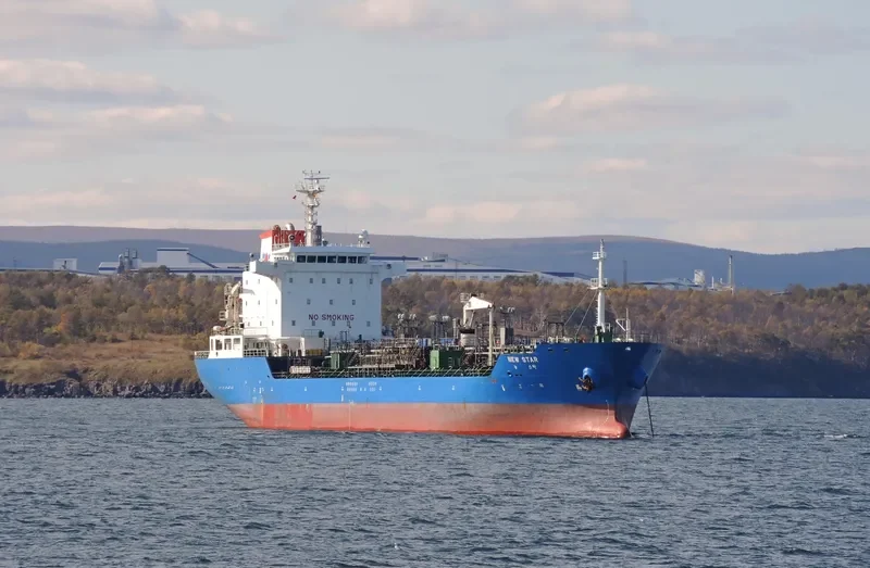NEW STAR Tanker IMO 9332418 photo 2