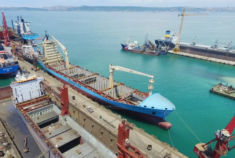 MAERSK REGENSBURG Container Ship IMO 9332676 photo 7