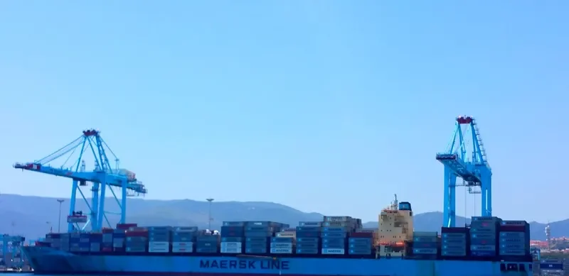 MAERSK COLUMBUS Container Ship IMO 9332987 photo 7