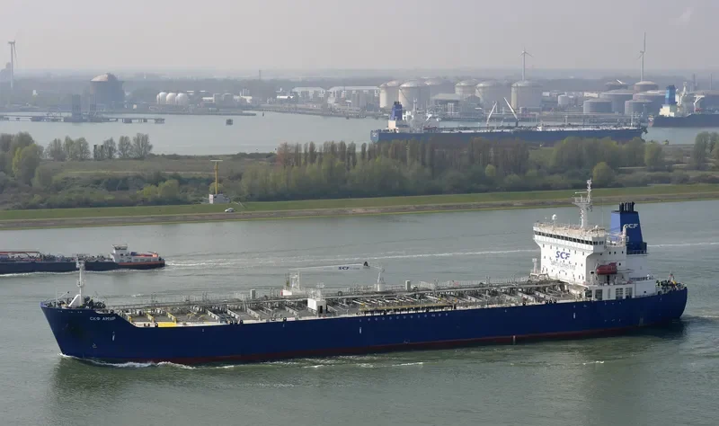SCF AMUR Tanker IMO 9333436 photo 10