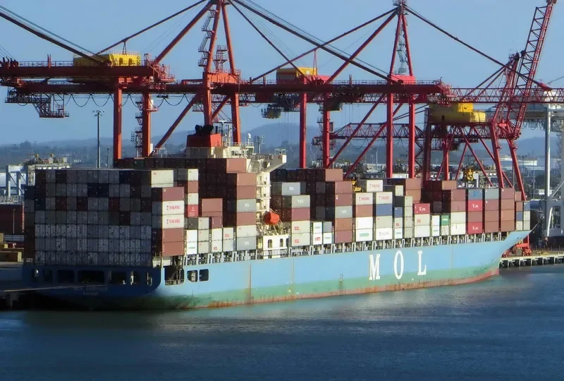 MOL EARNEST Container Ship IMO 9333840 photo 4