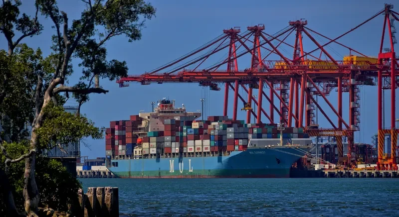 MOL EARNEST Container Ship IMO 9333840 photo 6
