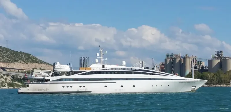 ELEGANT 007 Passenger Ship IMO 9334442 photo 4