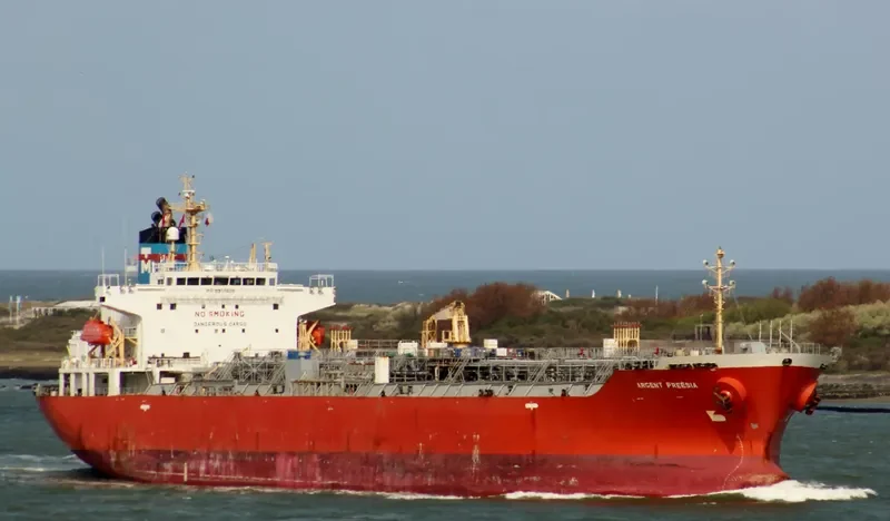 ELENORE Tanker IMO 9335836 photo 6