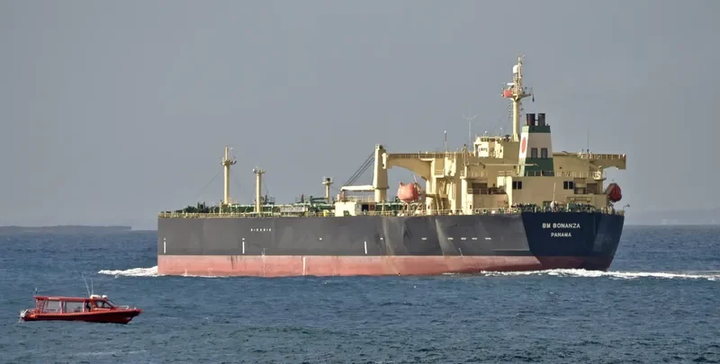 ATHENS VOYAGER Tanker IMO 9337391 photo 2