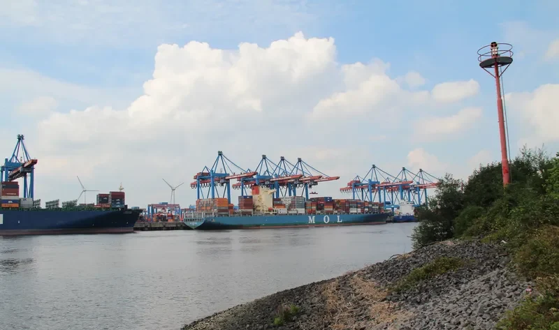 ONE COMPETENCE Container Ship IMO 9339662 photo 9