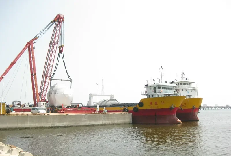 LIAN YING 28 Container Ship IMO 9340051 photo 2