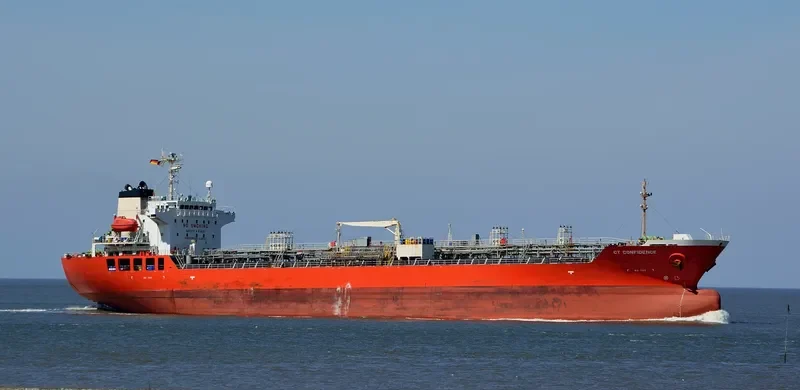 CT CONFIDENCE Tanker IMO 9340427 photo 2