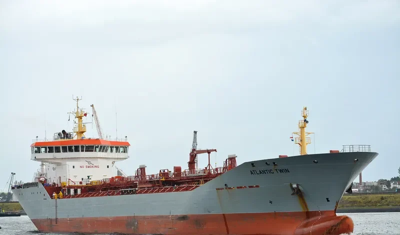ATLANTIC TWIN Tanker IMO 9341328 photo 8