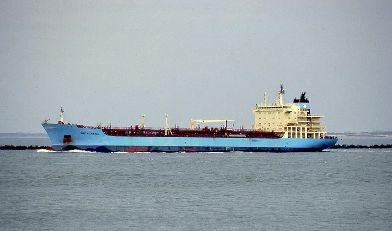 BRITTA MAERSK Tanker IMO 9341433 photo 5