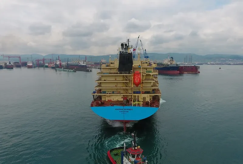 MAERSK BORNEO Tanker IMO 9341445 photo 7