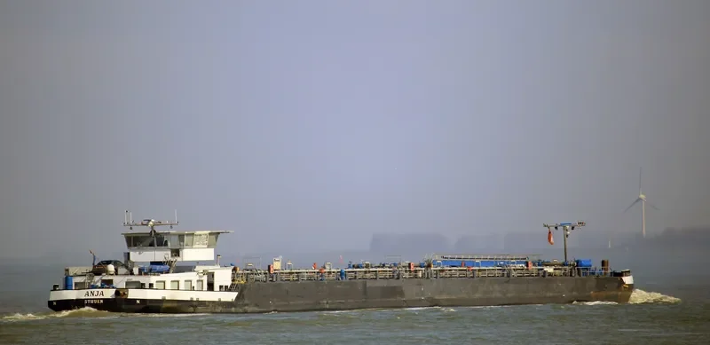ZUGERSEE Tanker IMO 9345465 photo 8