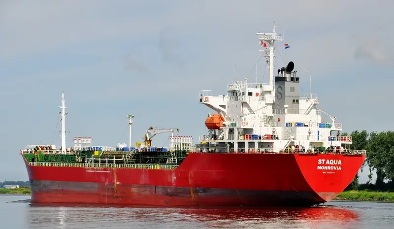 LOYAL Tanker IMO 9345881 photo 10