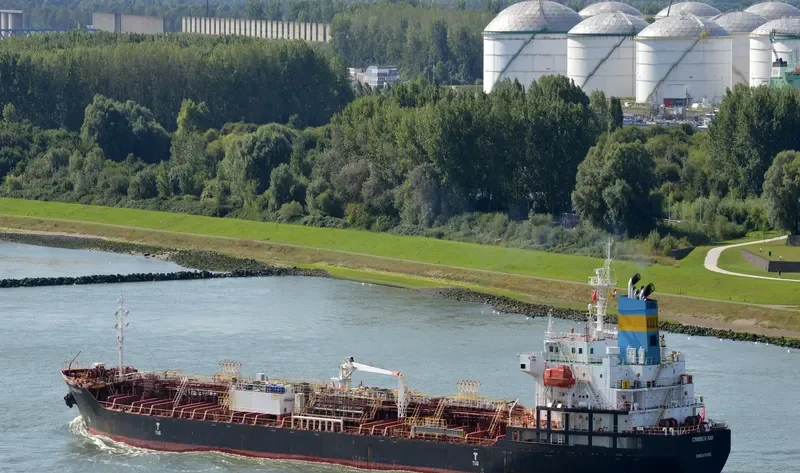CRIMSON RAY Tanker IMO 9347152 photo 2