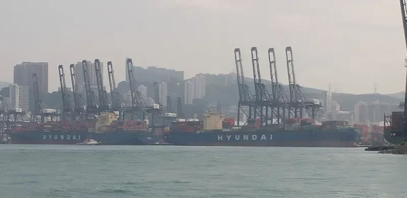 HYUNDAI COURAGE Container Ship IMO 9347542