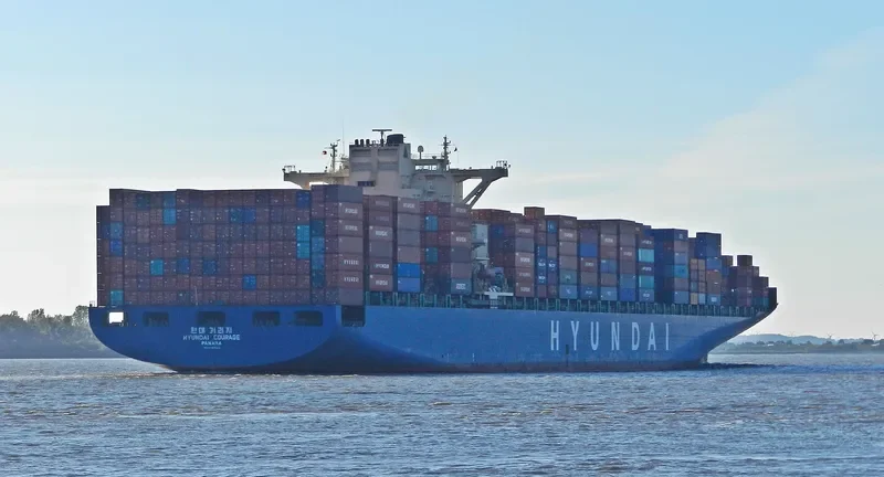 HYUNDAI COURAGE Container Ship IMO 9347542 photo 10