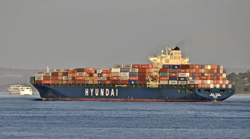 HYUNDAI SUPREME Container Ship IMO 9347619 photo 6