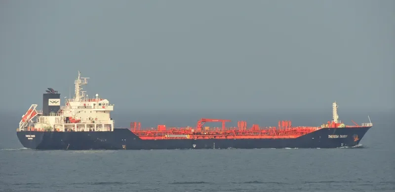 THERESA TAURUS Tanker IMO 9348522 photo 4