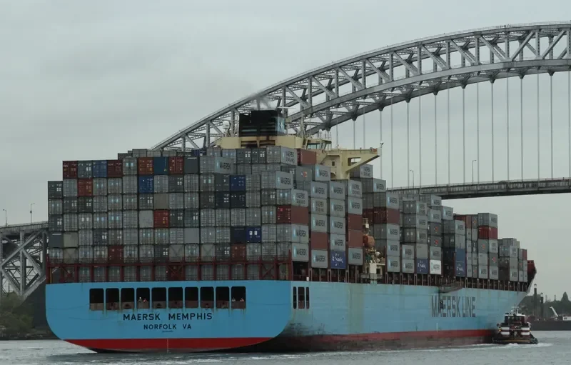 MAERSK MEMPHIS Container Ship IMO 9348651 photo 10