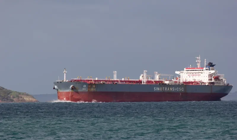 BAI LU ZHOU Tanker IMO 9350654 photo 3