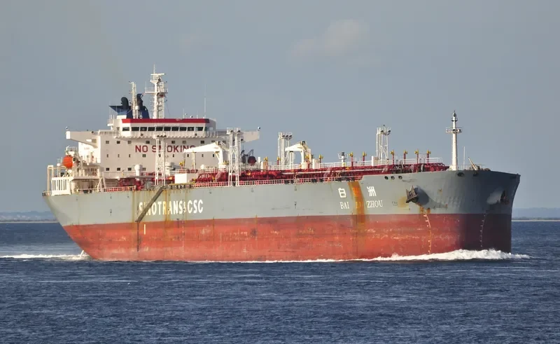 BAI LU ZHOU Tanker IMO 9350654 photo 7
