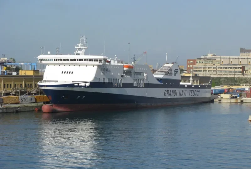 RIZHAO ORIENT Ro-Ro IMO 9350692 photo 9