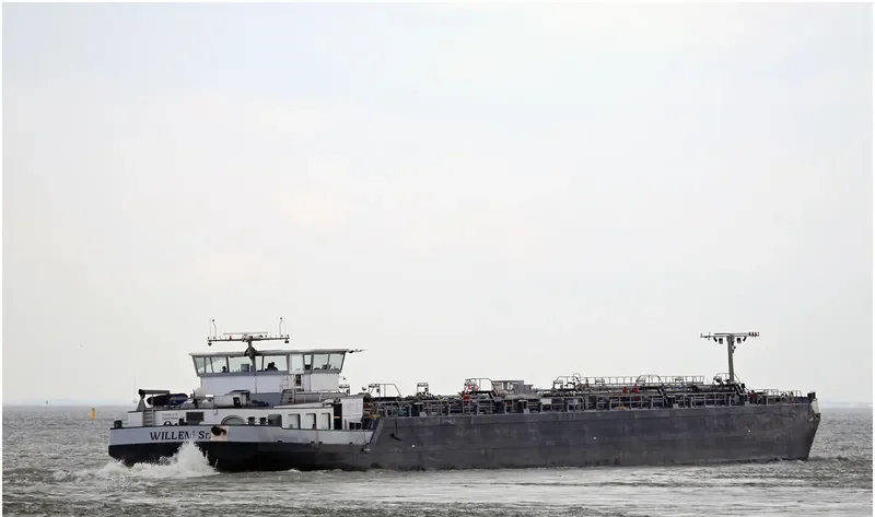 WILLEM SR. Tanker IMO 9350941 photo 7