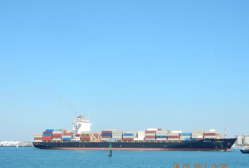 KOTA LAMBAI Container Ship IMO 9351024 photo 4