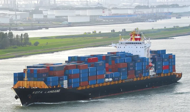KOTA LAMBANG Container Ship IMO 9351036 photo 9