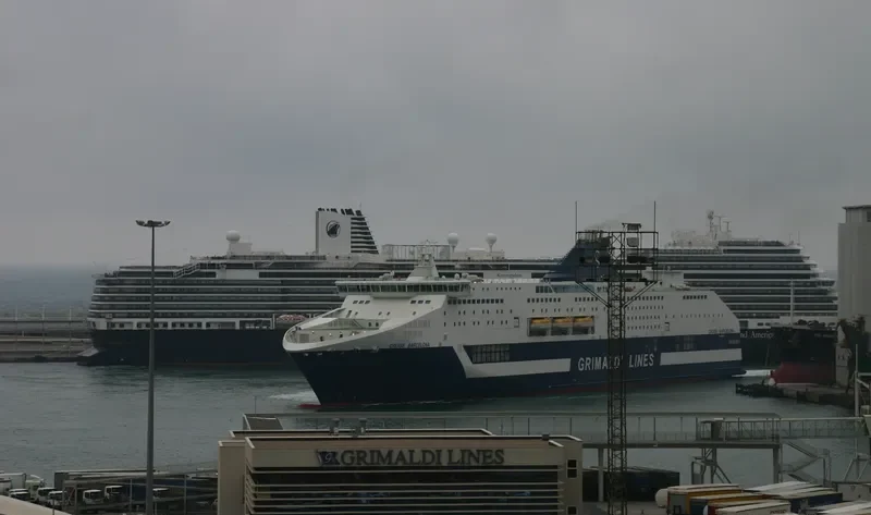 CRUISE BARCELONA Ro-Ro IMO 9351488 photo 10