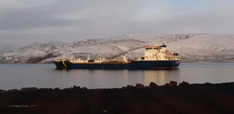 SARAH DESGAGNES Tanker IMO 9352171 photo 7