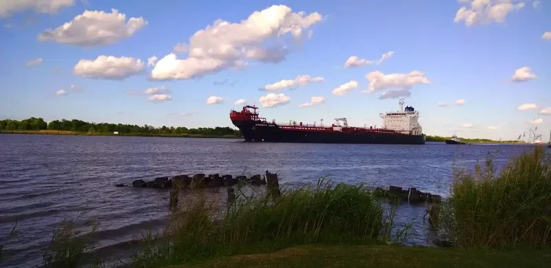 OVERSEAS TAMPA Tanker IMO 9353606