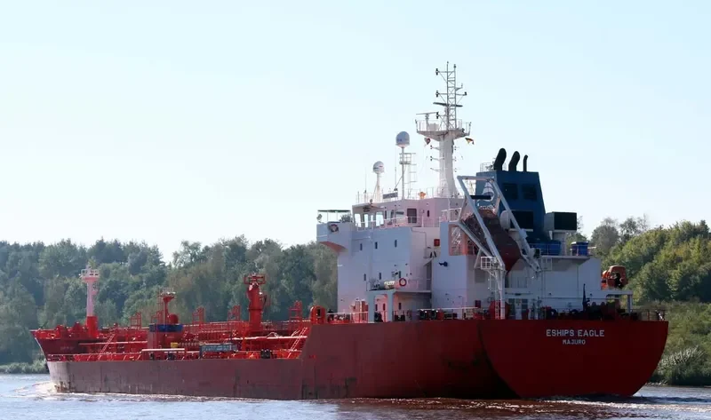 ESHIPS EAGLE Tanker IMO 9353905 photo 9