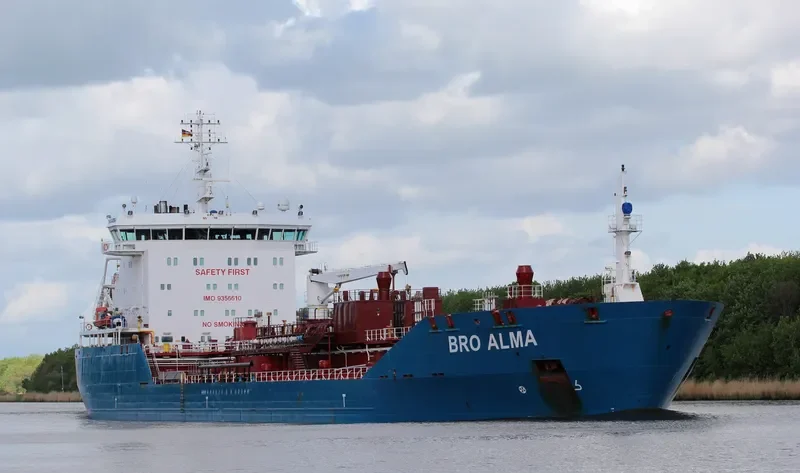 BRO ALMA Tanker IMO 9356610 photo 2