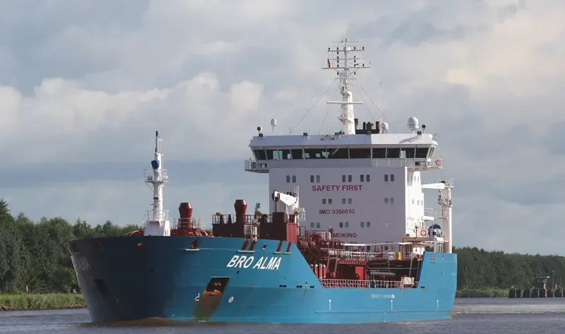 BRO ALMA Tanker IMO 9356610 photo 3