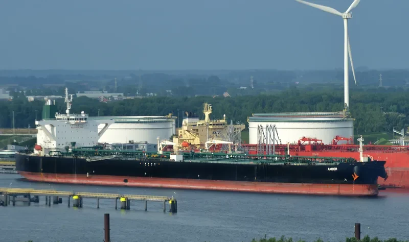 AMBER Tanker IMO 9357406 photo 6