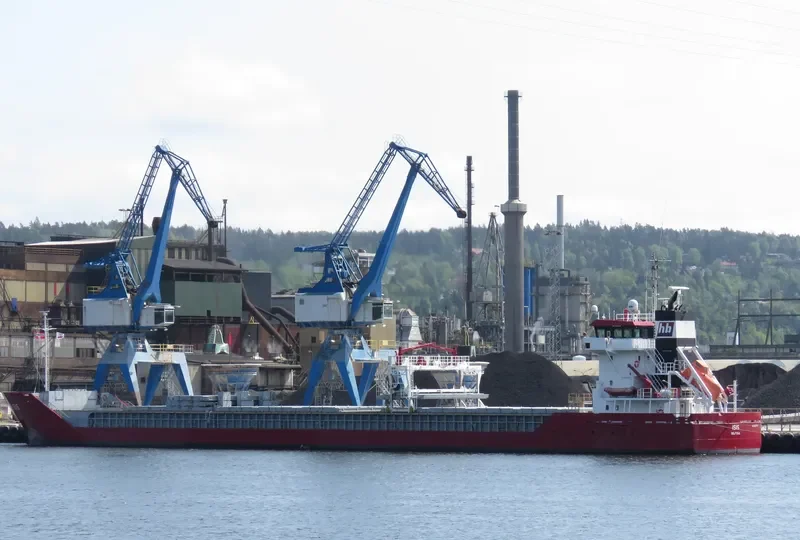 ISIS Container Ship IMO 9357494 photo 6