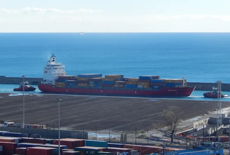 EF EMIRA Container Ship IMO 9357810 photo 15