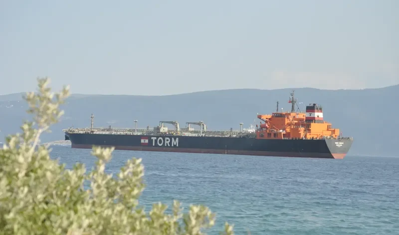 TORM MAREN Tanker IMO 9358400 photo 2