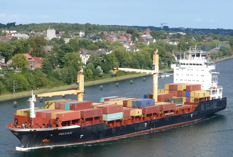 HELIANTHUS Container Ship IMO 9358905 photo 5