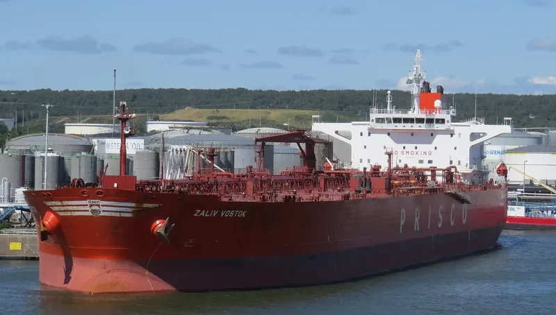 ZALIV VOSTOK Tanker IMO 9360130 photo 6