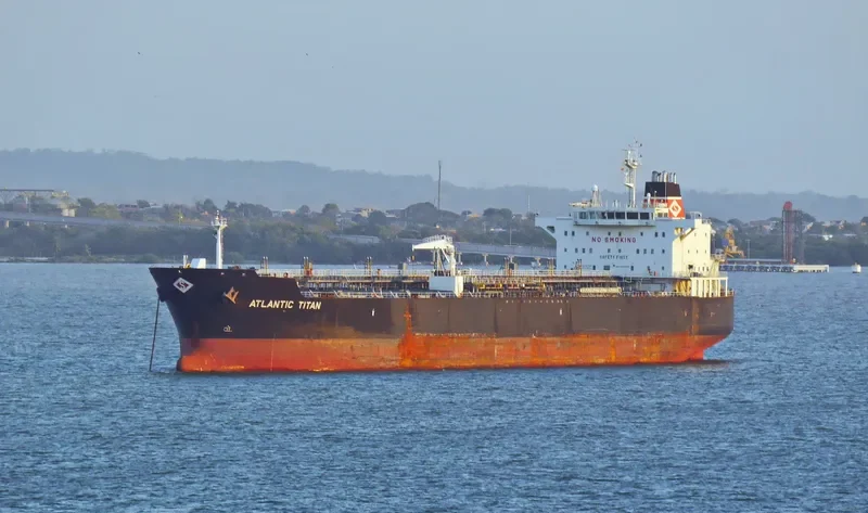 ATLANTIC TITAN Tanker IMO 9360324 photo 3