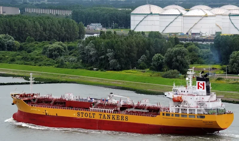 AMI Tanker IMO 9360934 photo 8